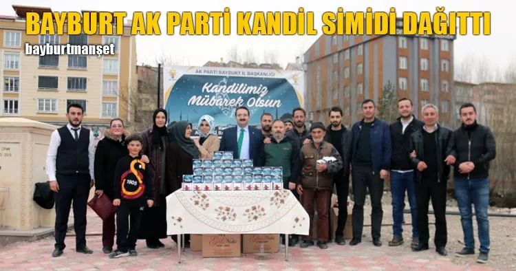 Bayburt Ak Parti Kandil Simidi Dağıttı