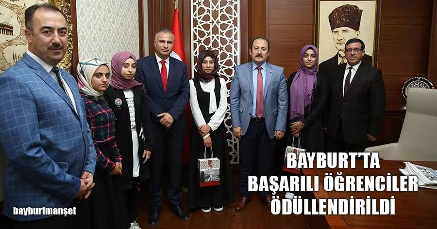 Bayburt’ta Başarılı Öğrenciler Ödüllendirildi