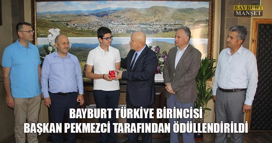 Bayburt Türkiye Birincisi Başkan Pekmezci Tarafından Ödüllendirildi