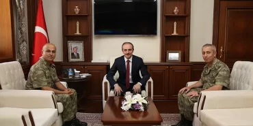 Albay Ahmet Burak Yürüten Vali Cüneyt Epcim'i Ziyaret Etti