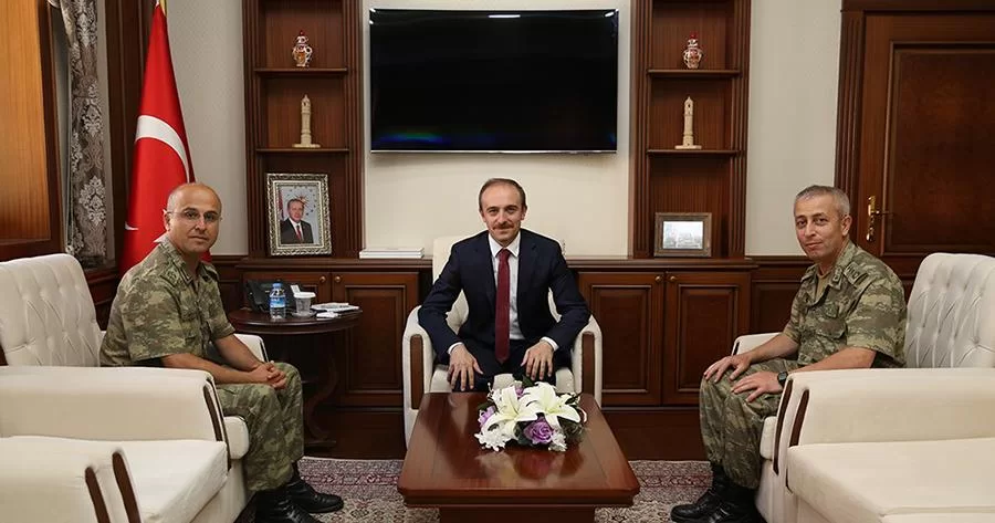 Albay Ahmet Burak Yürüten Vali Cüneyt Epcim'i Ziyaret Etti