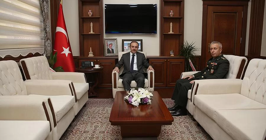 Komutan Albay Diker Vali Cüneyt Epcim’i Ziyaret Etti