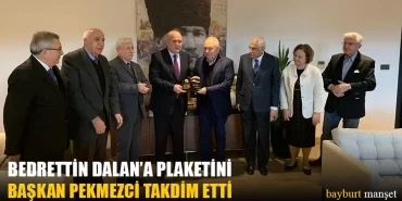 Bedrettin Dalan’a Plaketini Başkan Pekmezci Takdim Etti