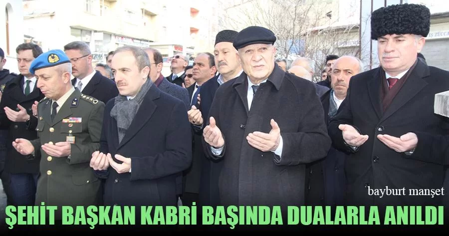 Şehit Başkan Kabri Başında Dualarla Anıldı