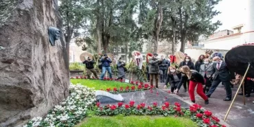 Zübeyde Hanım, ölüm yıl dönümünde mezarı başında anıldı