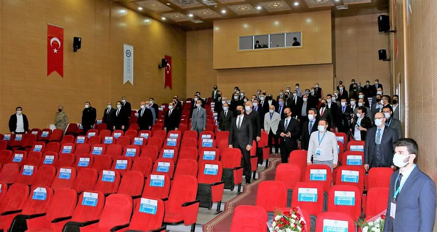 Yeni Rektör Prof. Dr. Mutlu Türkmen Görevi Devraldı