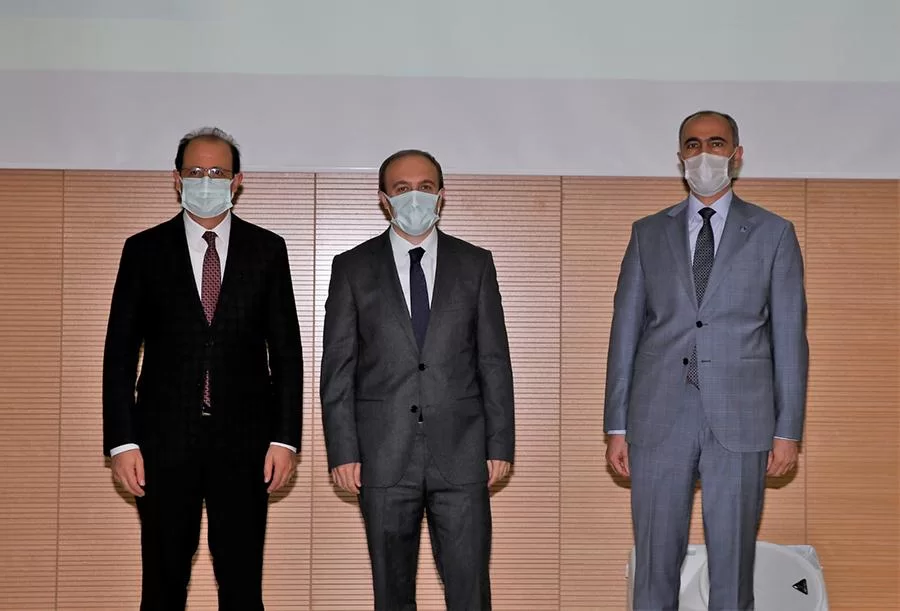 Yeni Rektör Prof. Dr. Mutlu Türkmen Görevi Devraldı