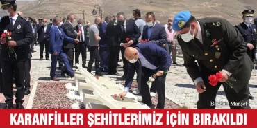 Karanfiller Şehitlerimiz İçin Bırakıldı