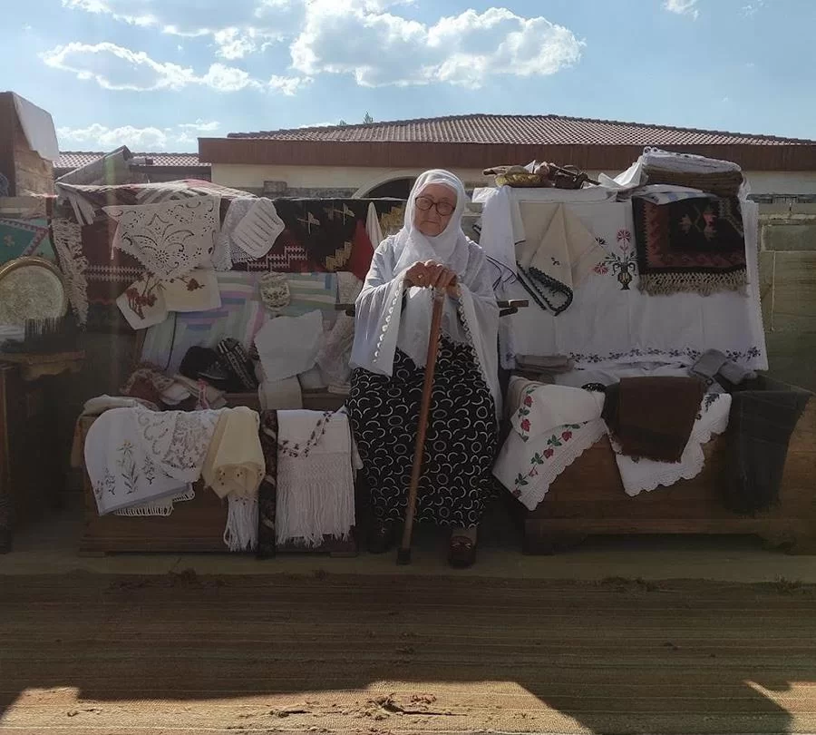 Bayburt'ta Asırlık Sandıklar Yarıştı