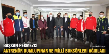 Başkan Pekmezci Antrenör Dumlupınar Ve Milli Boksörleri Ağırladı