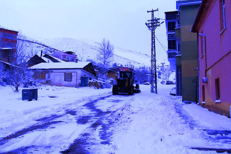 Bayburt Belediyesi'nden Karla Mücadele Çalışması