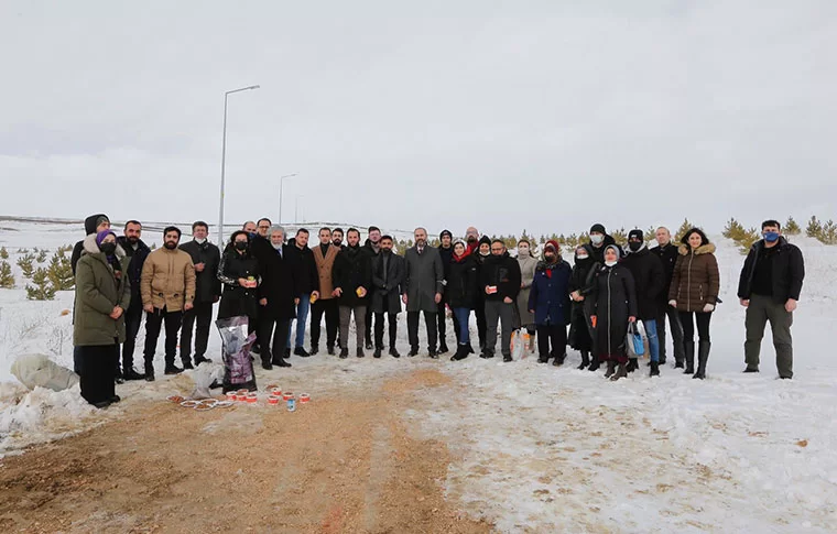 Bayburt Üniversitesi Sokak Hayvanlarını Unutmadı