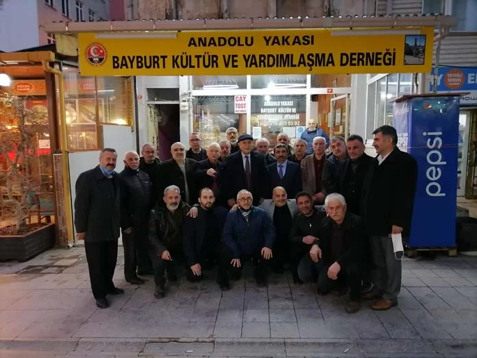 Belediye Başkanı Hükmü Pekmezci İstanbul Bayburt Derneklerini Ziyaret Etti