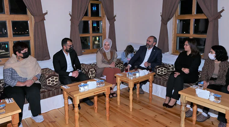 Rektör Türkmen Uluslararası Öğrencilerle Buluştu