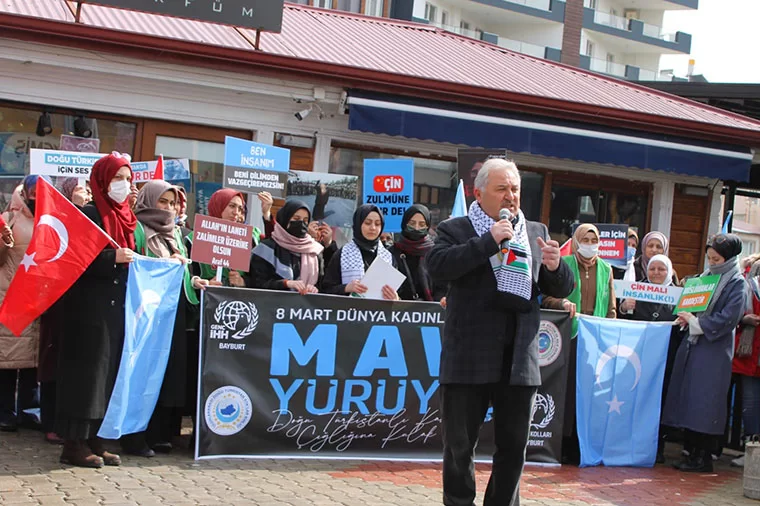 Bayburt İHH, Doğu Türkistanlı Kadınlara Ses Verin! 
