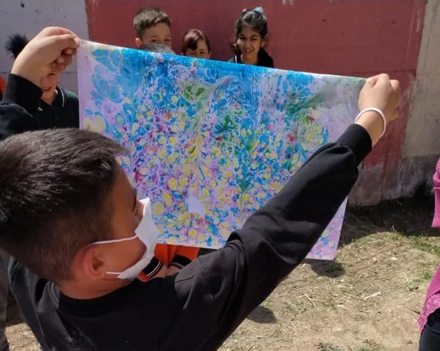 Kaleardı 75. Yıl İlkokulunda Koridordan Hayata Ebru Sanatı Projesi