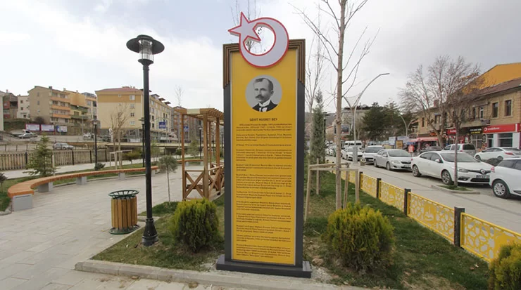 Şehit Nusret Bey’in Biyografisinin Olduğu Levha Adını Taşıyan Parka Yerleştirildi