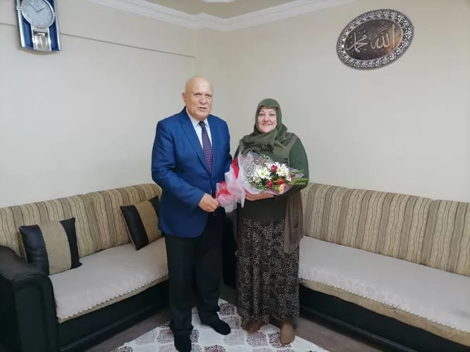 Anneler Gününde Başkan Pekmezci'den Şehit Annelerine Ziyaret
