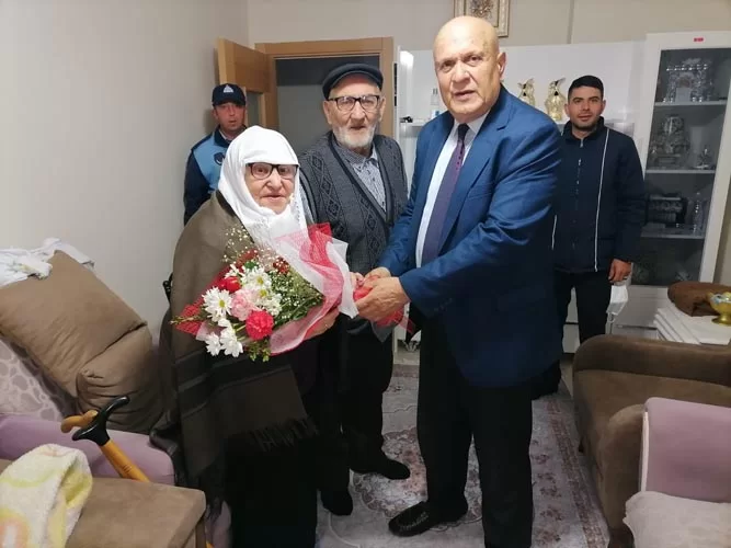 Anneler Gününde Başkan Pekmezci'den Şehit Annelerine Ziyaret