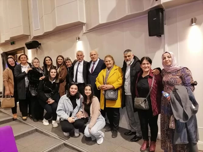 Bayburt Belediye Başkanı Hükmü Pekmezci Trabzon Bayburtlular Dayanışma Gecesine Katıldı