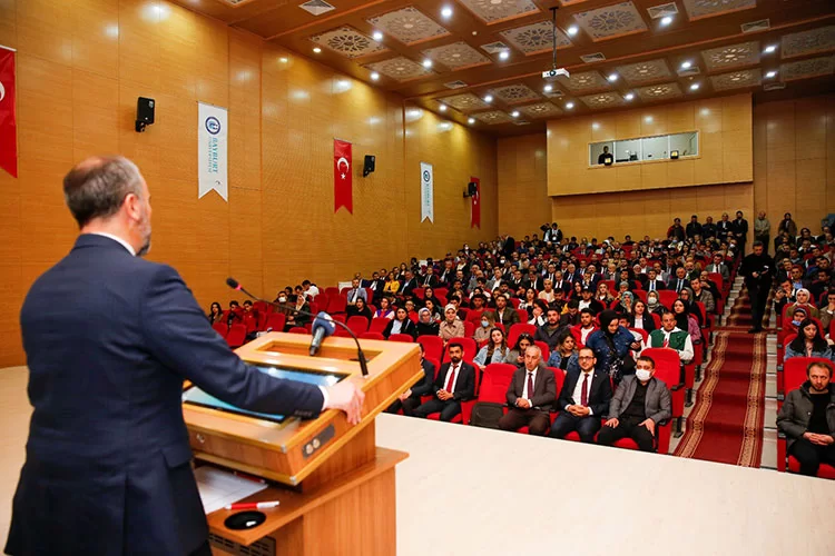 Bayburt Üniversitesi 5. Dede Korkut Bilim, Kültür, Sanat ve Spor Şenlikleri Başladı