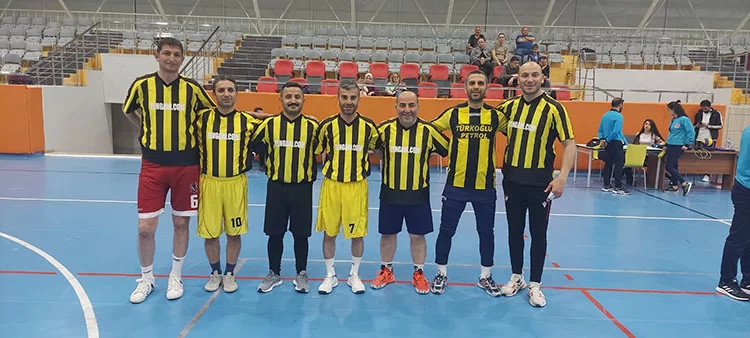 Bayburt'ta Kurumlar Arası Voleybol Turnuvası Devam Ediyor