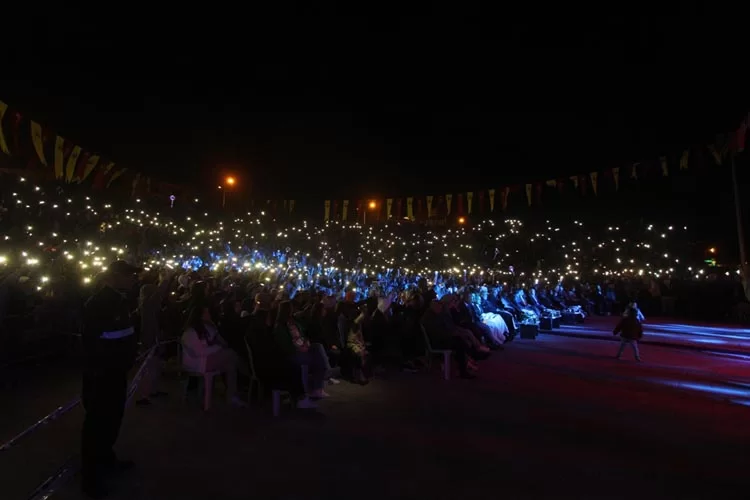 Tuğçe Kandemir’den Sevenlerine Müzik Ziyafeti