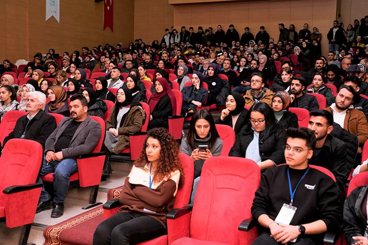 Sen, Bedeninden Fazlasın! Konferansı