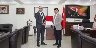 Bayburt Üniversitesi’nden Ceza İnfaz Kurumuna Kitap Bağışı