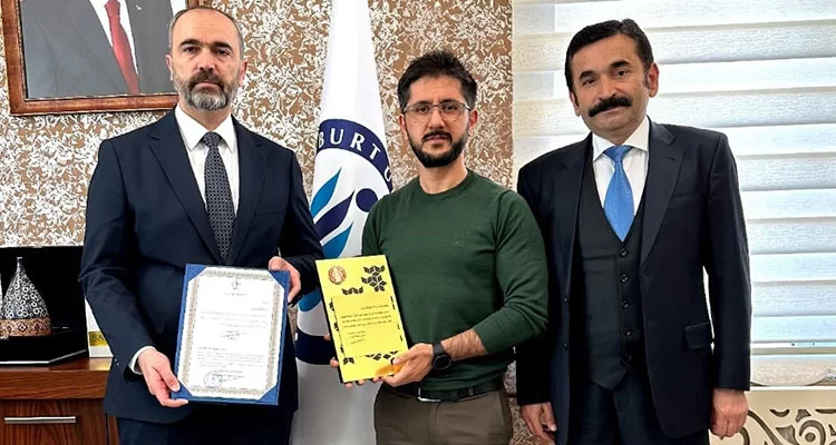 Doç. Dr. Özkan Dayı, İran'da Bilim ve Kültür Nişanına Layık Görüldü
