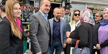 AK Parti İzmir Milletvekili Kırkpınar, Aliağa’da vatandaşları telefonla arayarak Cumhurbaşkanı Erdoğan’ın katılacağı mitinge davet etti