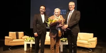Haldun Dormen Gaziemir sahnesinde