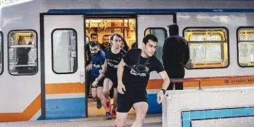 İstanbul metrosunda nefes kesen yarış