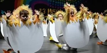 Minik öğrencilerden 23 Nisan gösterisi