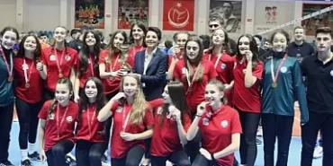 Nilüfer’in gençlerinden 4 şampiyonluk