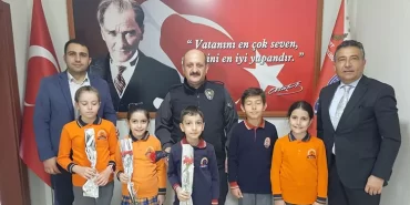 Öğrenciler, Polis Haftası’nda Emniyet Mensuplarını Unutmadı