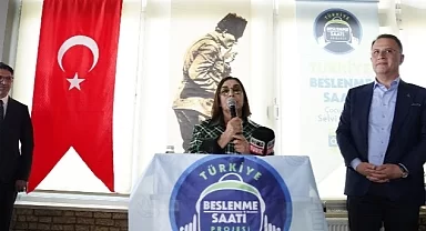 Selvi Kılıçdaroğlu ve Beylikdüzü Belediye Başkanı Mehmet Murat Çalık “Beslenme Saati” Projesi İçin Van'da