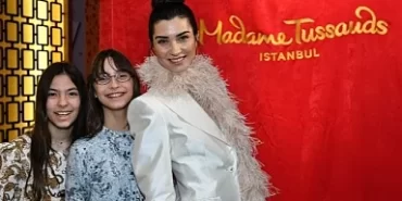 Sinema ve televizyon dünyasının başarılı oyuncusu Tuba Büyüküstün, Madame Tussauds İstanbul’un yıldızlar geçidindeki yerini aldı!