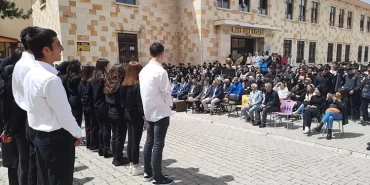 Bayburt Lisesi’nde Birinci Bahar Şenlikleri