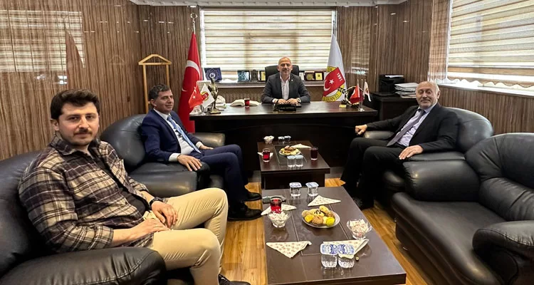 Bayburt Milletvekili Adayı Orhan Ateş, Bayburt Gazeteciler Cemiyeti'ni ziyaret etti
