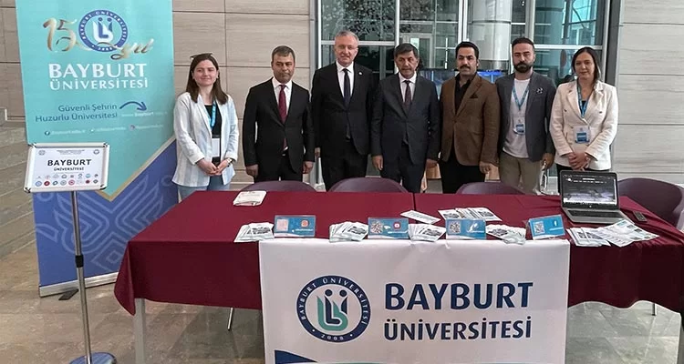 Bayburt Üniversitesi Erzincan'da tanıtım fuarına katıldı