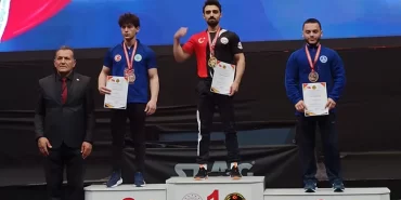 Bayburt Üniversitesi Öğrencisi Milli Forma Giyecek