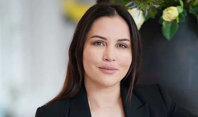 Emine Çam'ın Sağlık Turizmi Başarısı Gururlandırıyor