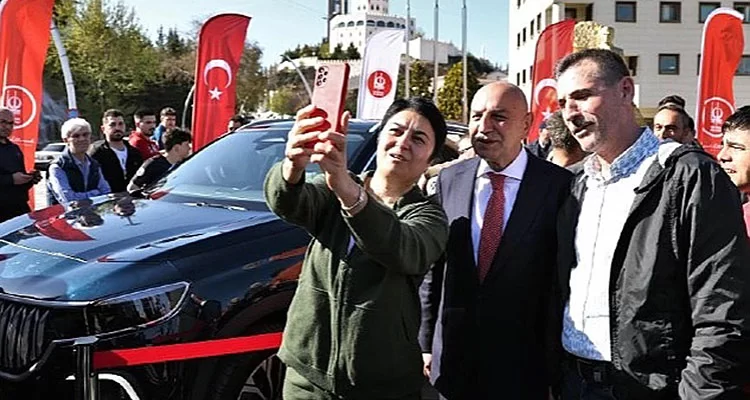 TOGG, Keçiören'de vatandaşlarla buluştu