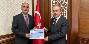 Bayburt Valisi Cüneyt Epcim Kurban vekaletini TDV'ye bağışladı