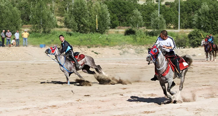 Ata Sporu Cirit Dede Korkut İçin İcra Edildi