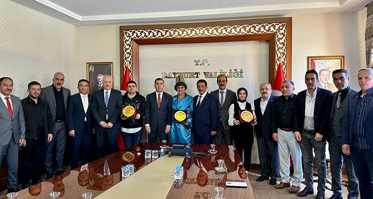 Bayburt’ta Yılın Ahisi Turgut Kaban Oldu