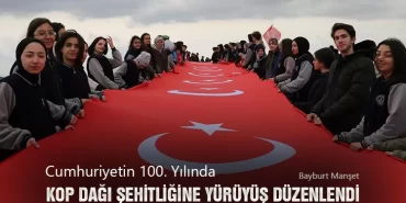 Cumhuriyetin 100. Yılında Kop Dağı Şehitliğine Yürüyüş Düzenlendi