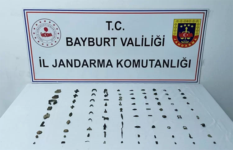 Bayburt’ta 91 adet tarihi eser ele geçirildi