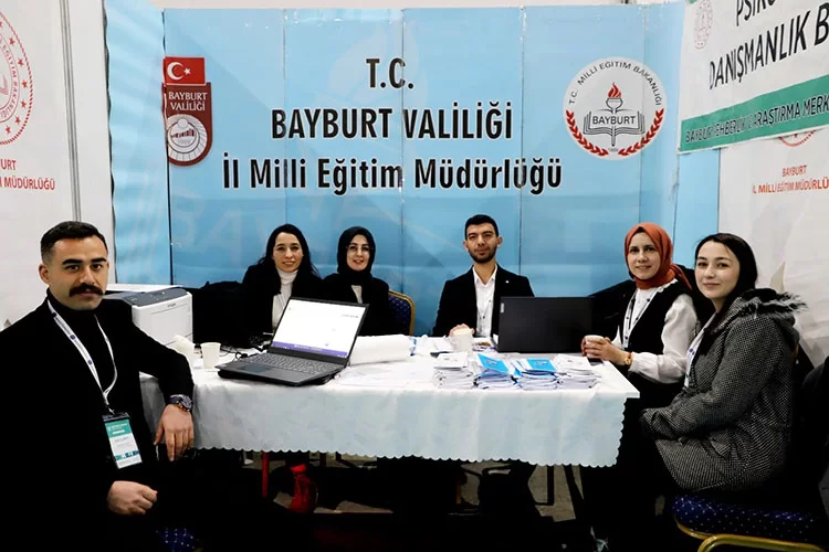 Bayburtlu Öğretmenler, Kariyer Fuarında Çalışmalarını Anlattı